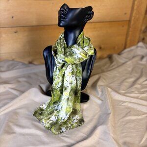 Vintage Green Floral Silk Blend Scarf With White Flowers A33